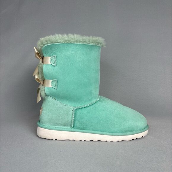 Womens Ugg Boots RARE Bailey Bow Tiffany's Aqua Pastel & White Retired 6 Fits 7 - Picture 5 of 11